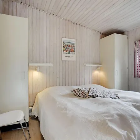 Elco - 450m From The Sea By Interhome