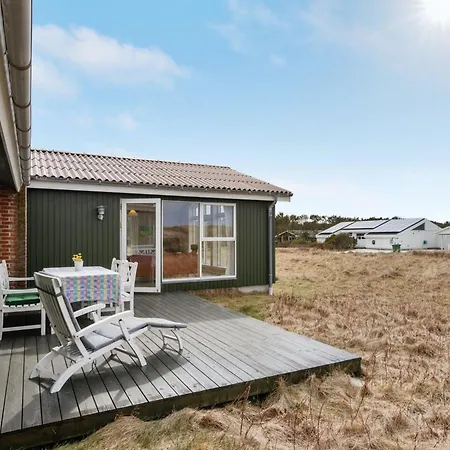 Elco - 450m From The Sea By Interhome *
